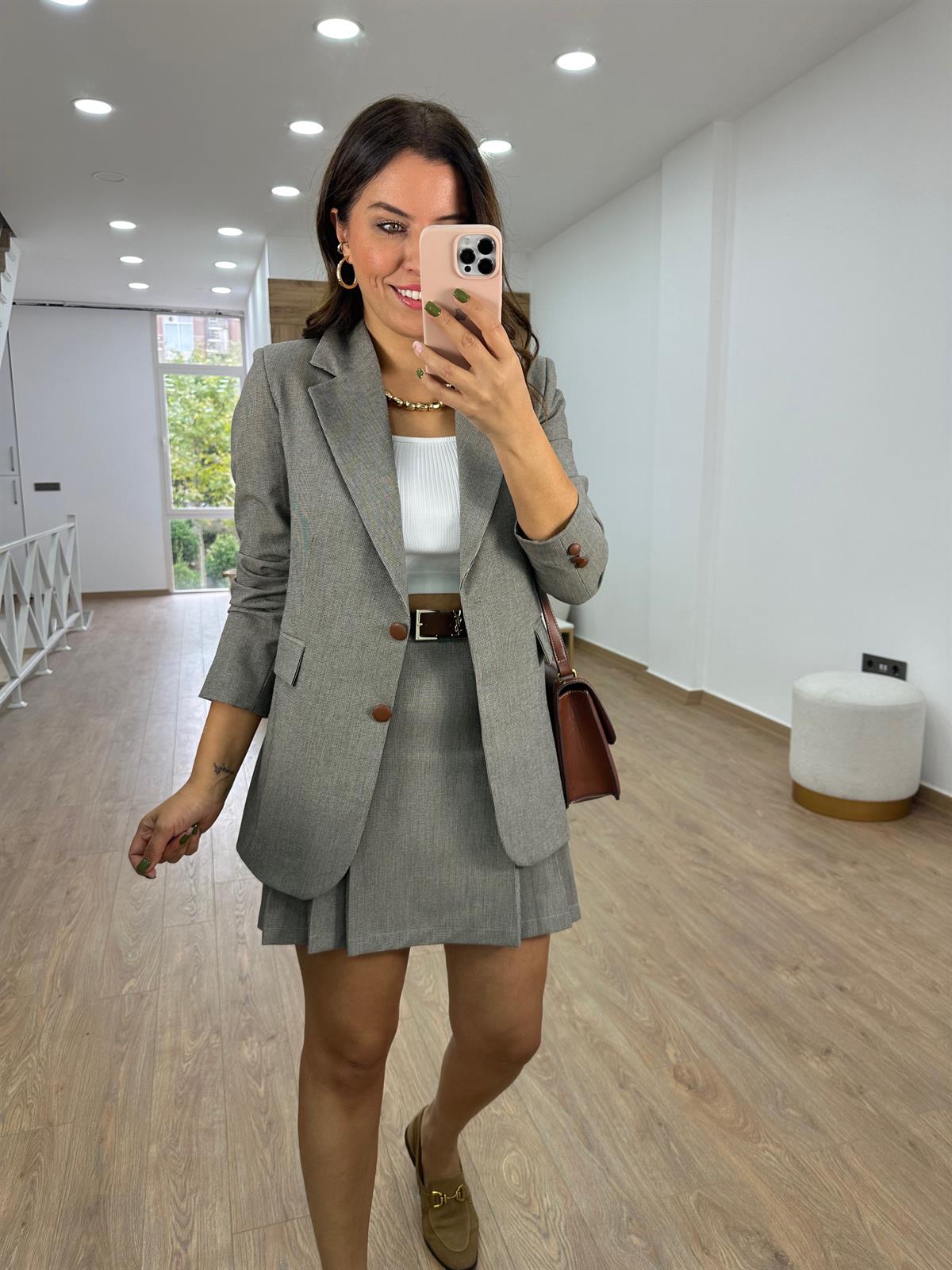 Özel Seri Etekli Takım-Gri