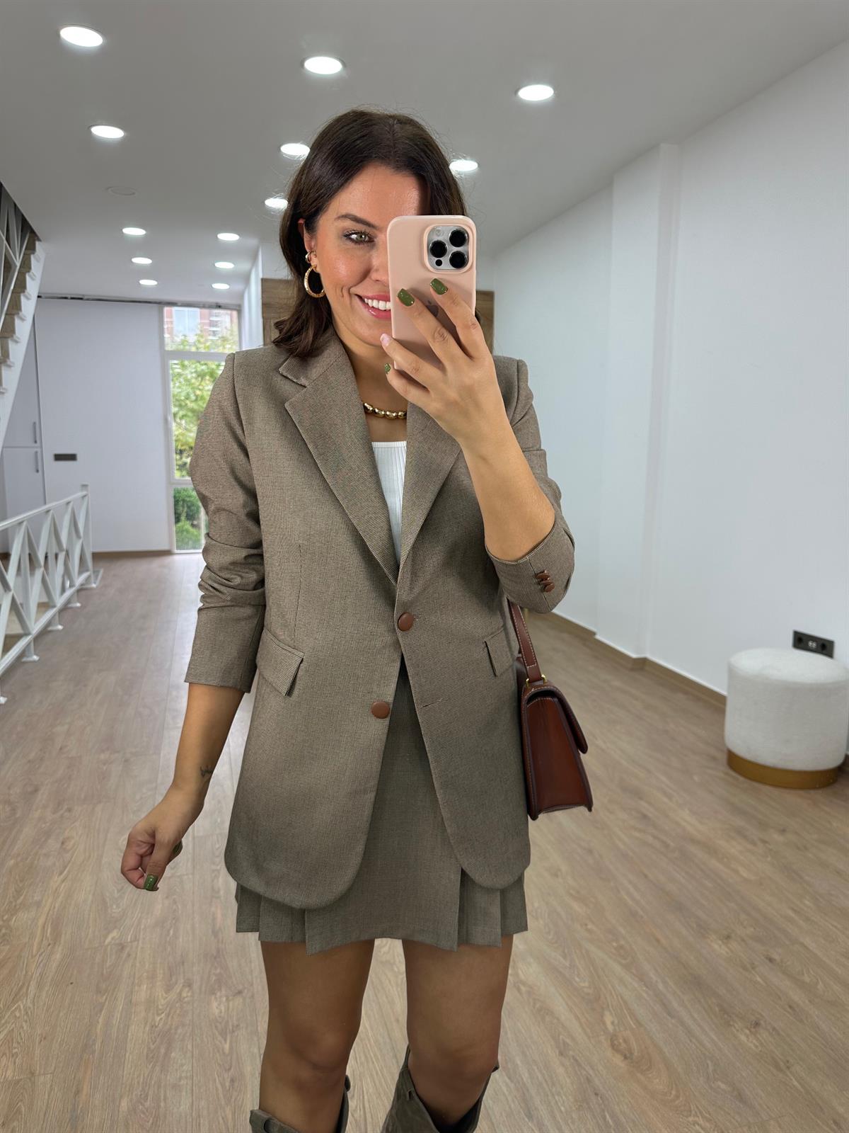 Özel Seri Etekli Takım-Kahve