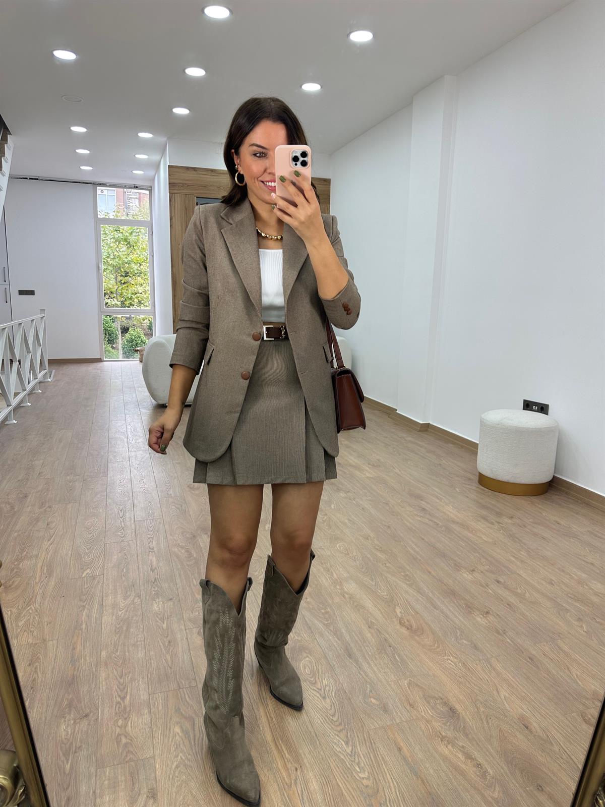 Özel Seri Etekli Takım-Kahve