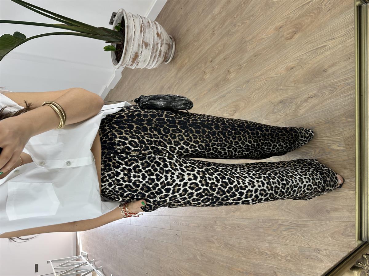 Paçası Biye Detaylı Tiril Bol Paça Pantolon