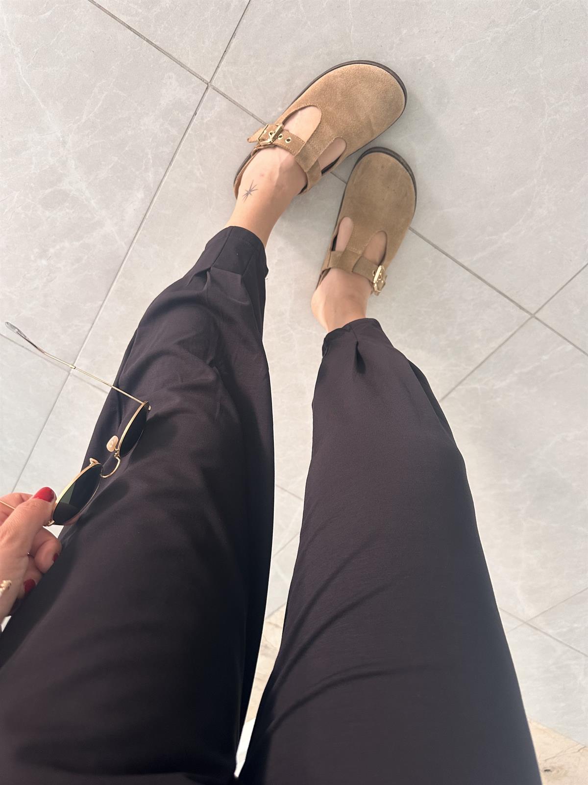 Paçası Dikiş Detaylı Modal Pantolon-Siyah