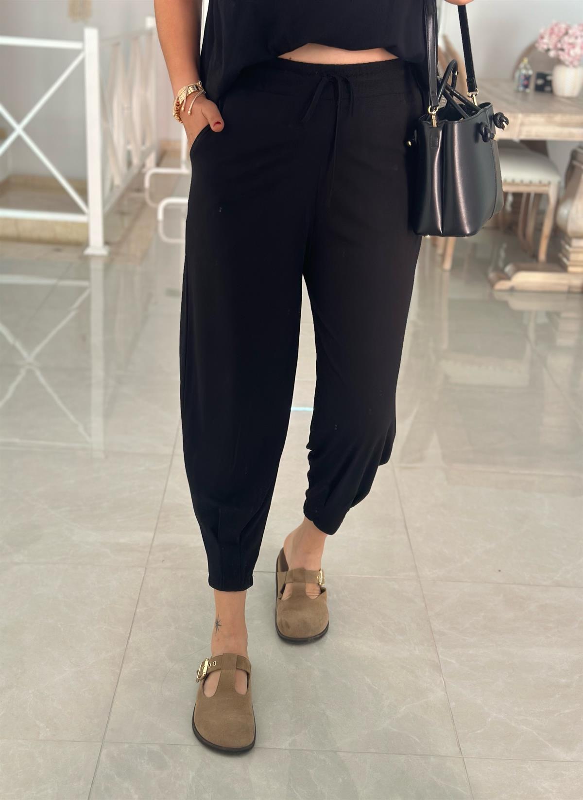 Paçası Dikiş Detaylı Modal Pantolon-Siyah