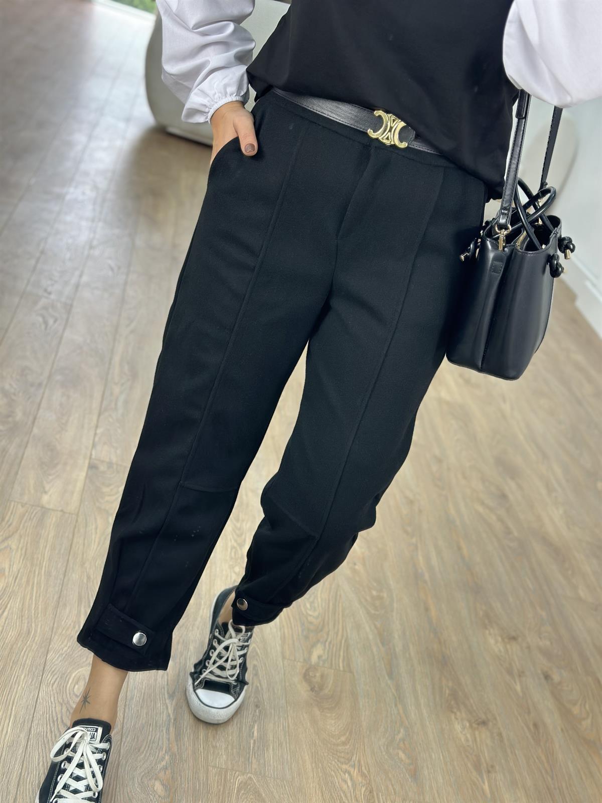 Paçası Düğmeli Kaşe Pantolon-Siyah