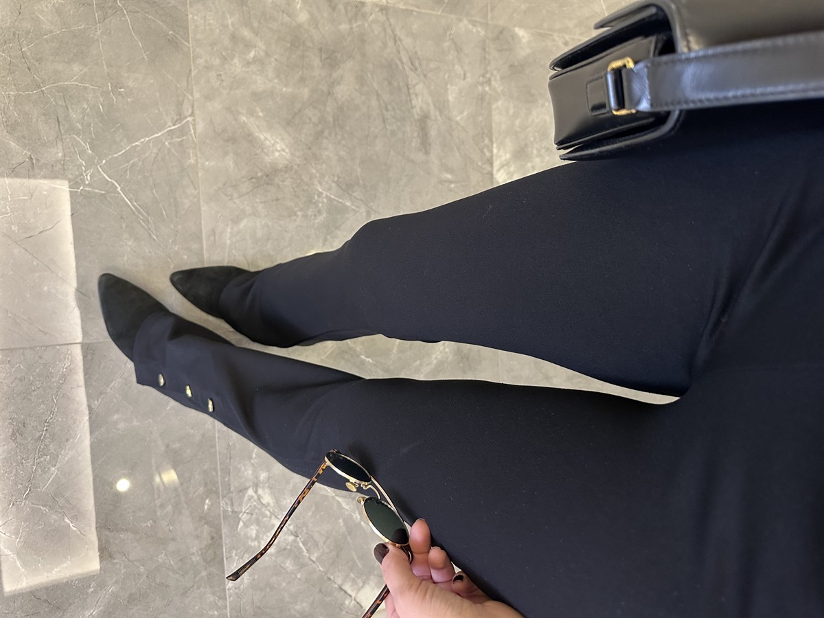 Paçası Gold Düğmeli Tayt Pantolon - Siyah