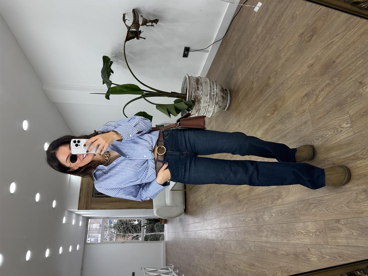 Paçası Kesik Likralı Straight Jean 