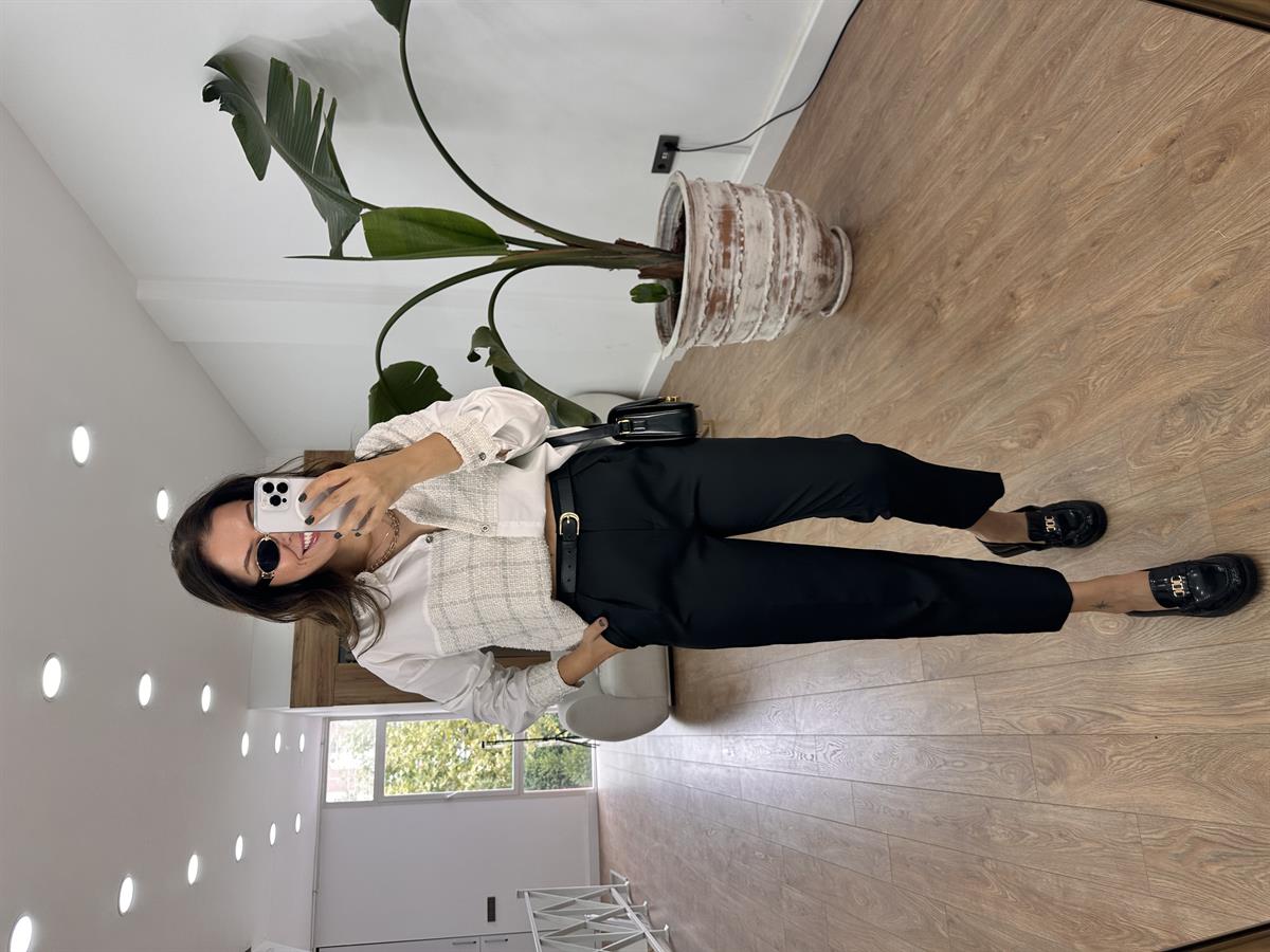 Paçası Yırtmaçlı Likralı Havuç Pantolon -Siyah