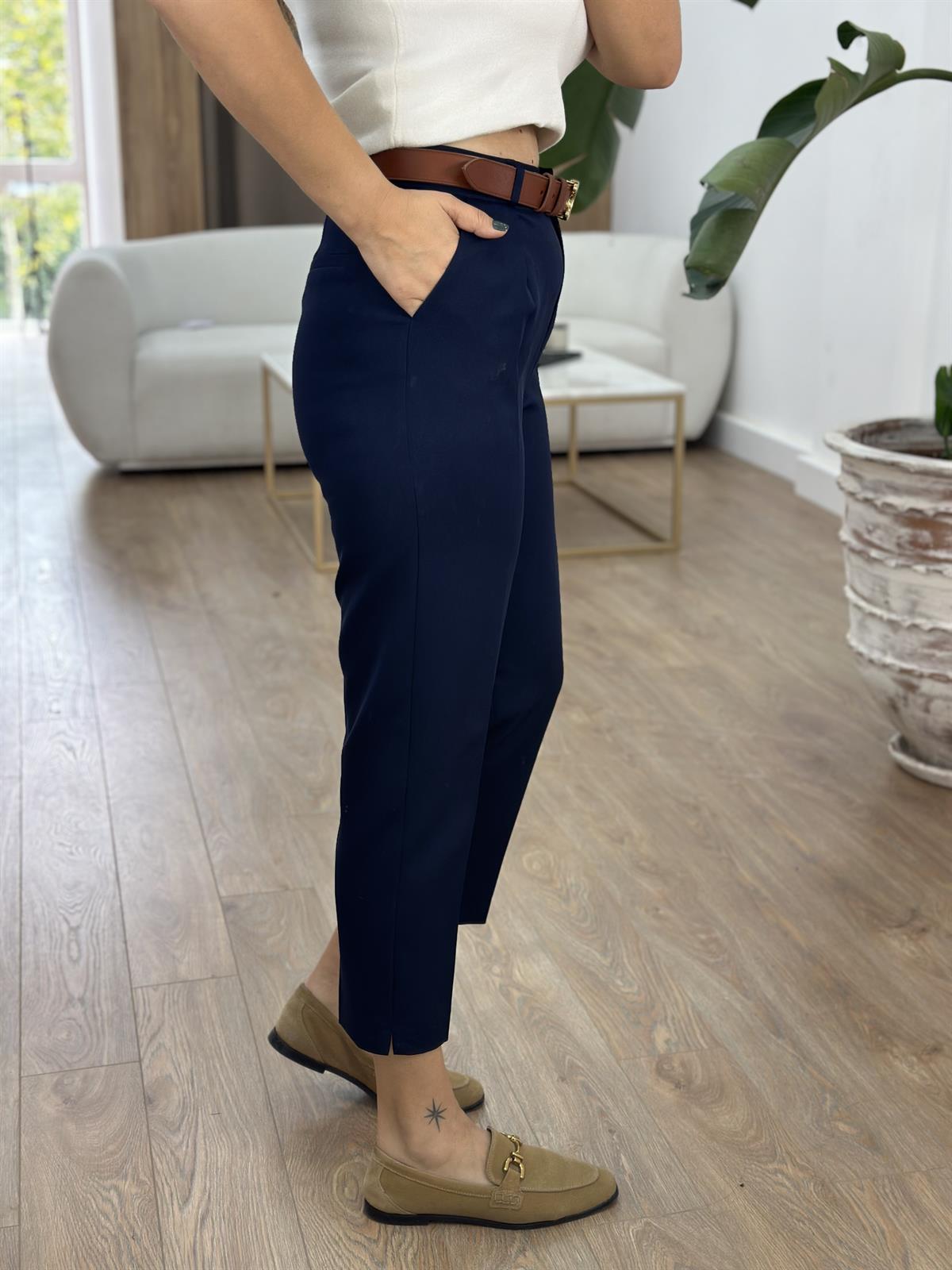 Paçası Yırtmaçlı Likralı Havuç Pantolon -Lacivert