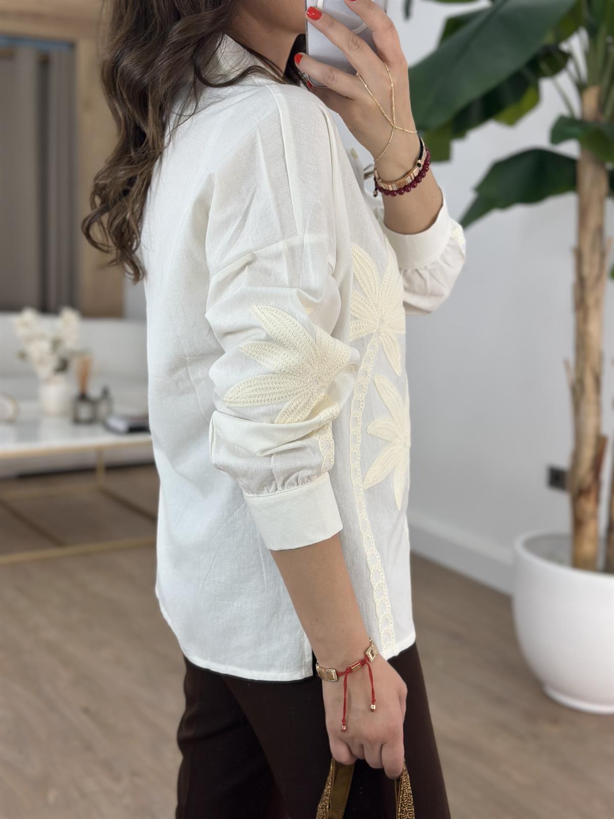 Palmiye Nakış Detaylı Gömlek 