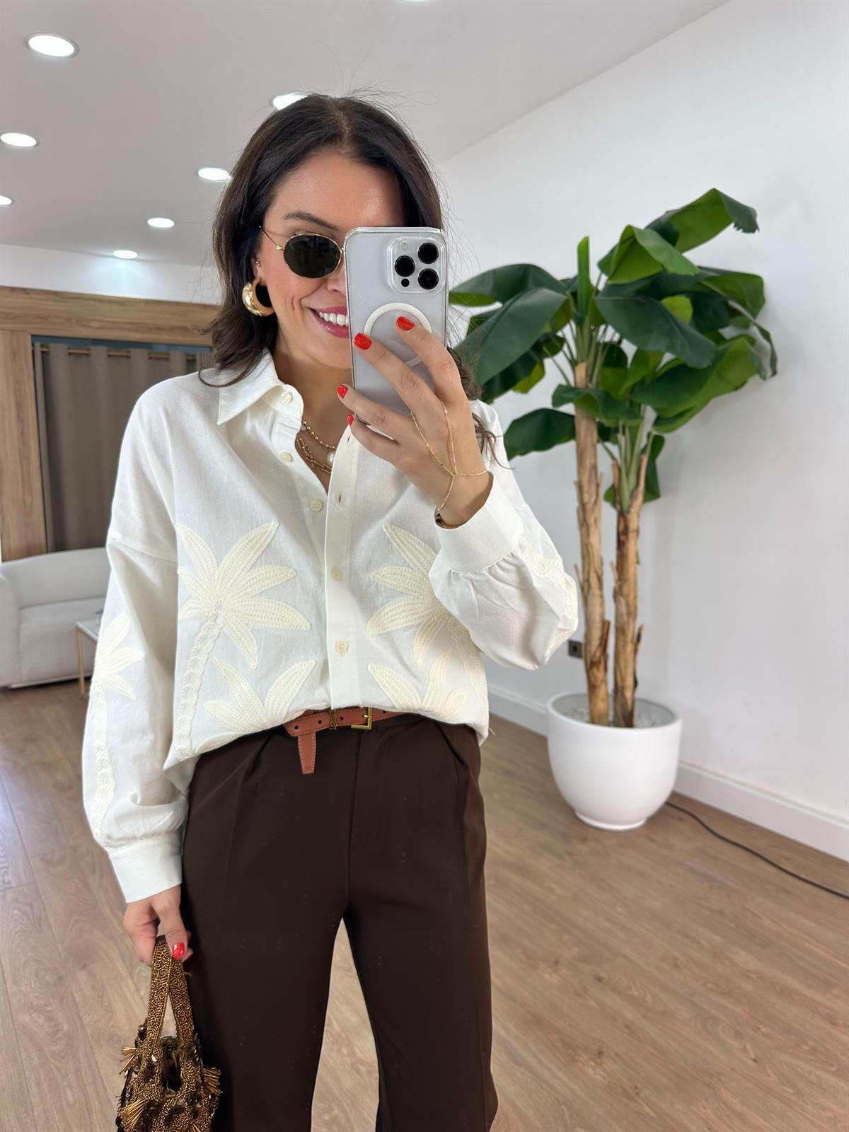 Palmiye Nakış Detaylı Gömlek 