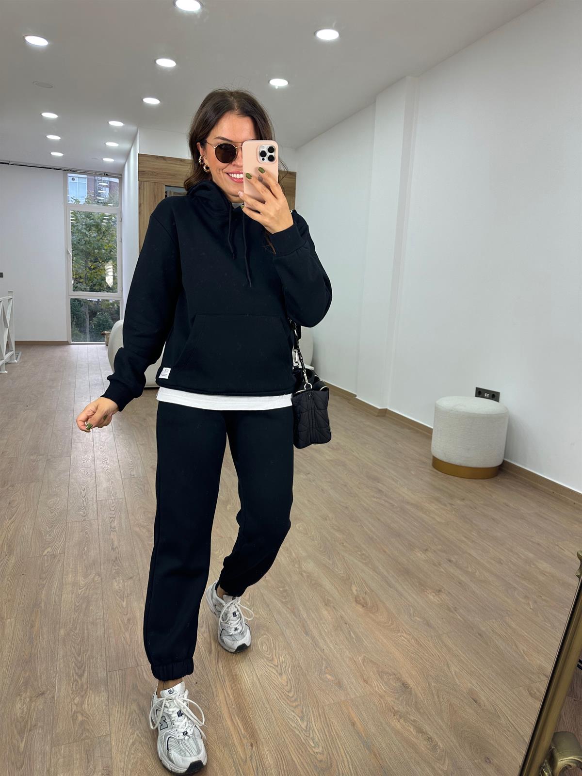 Pamuklu İçerisi Şardonlu Eşofman Takımı-Siyah