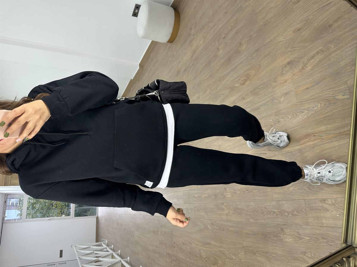 Pamuklu İçerisi Şardonlu Eşofman Takımı-Siyah