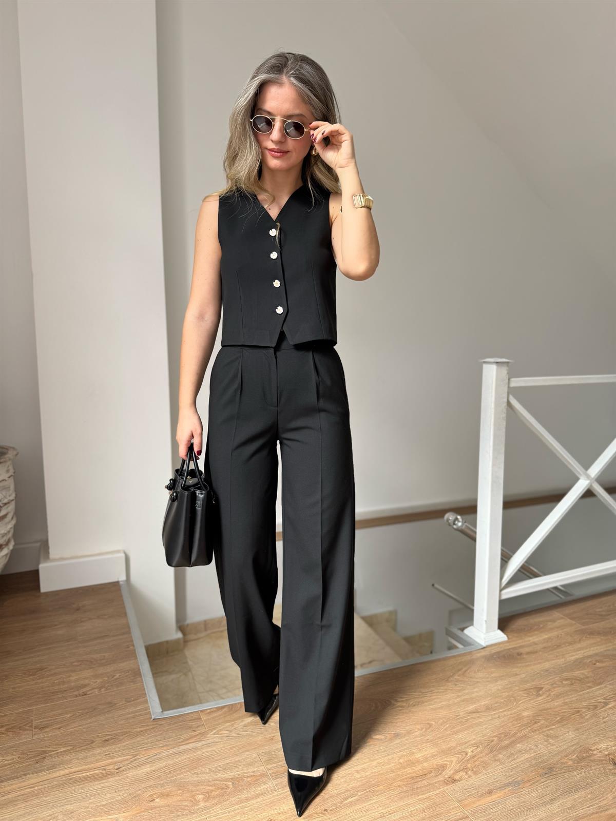 Papatya Taşlı Yelekli Takım - Siyah