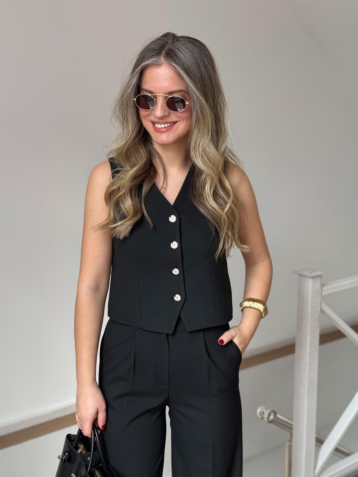 Papatya Taşlı Yelekli Takım - Siyah