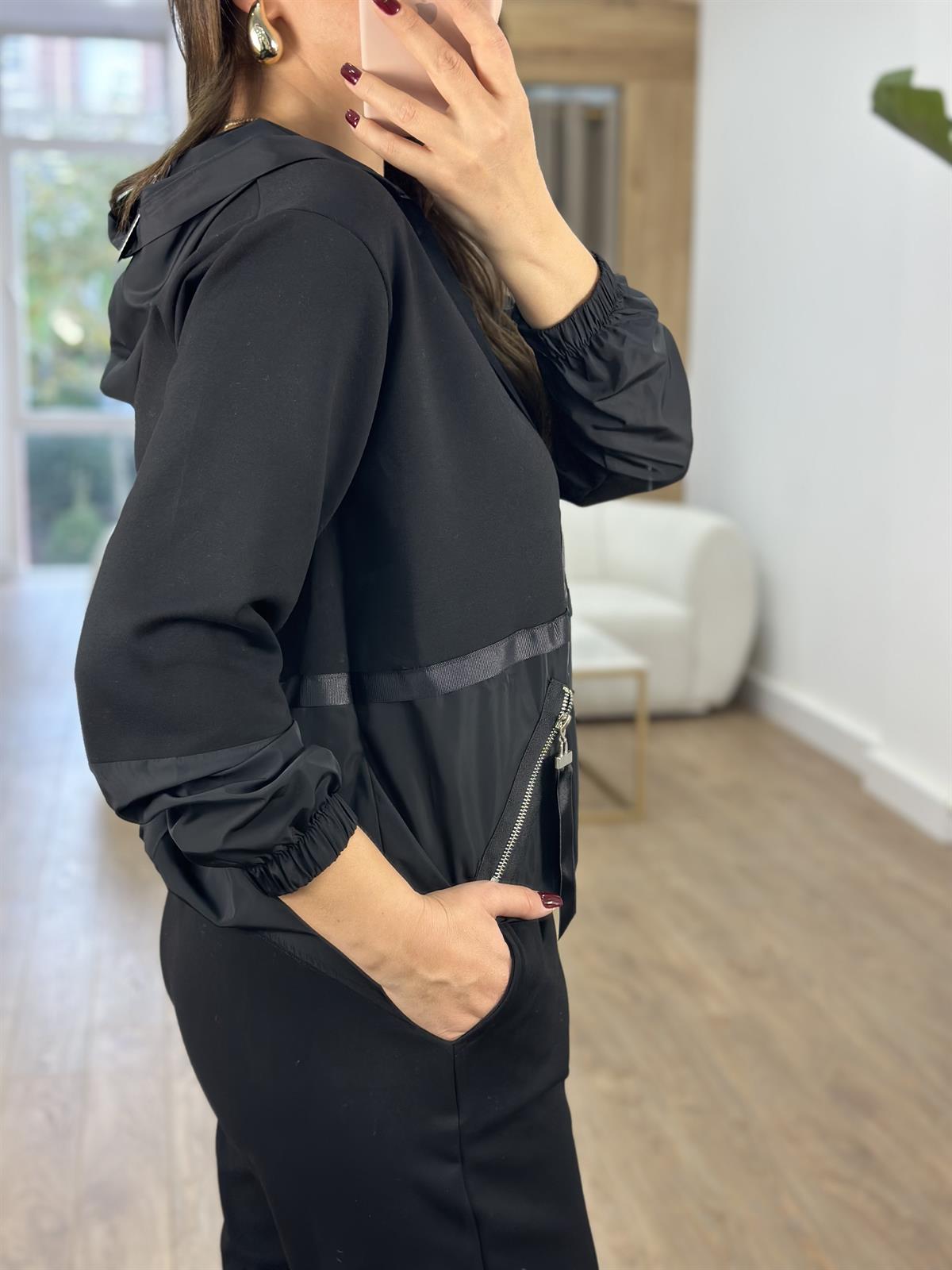 Paraşüt Kumaş Detaylı Eşofman Takımı-Siyah
