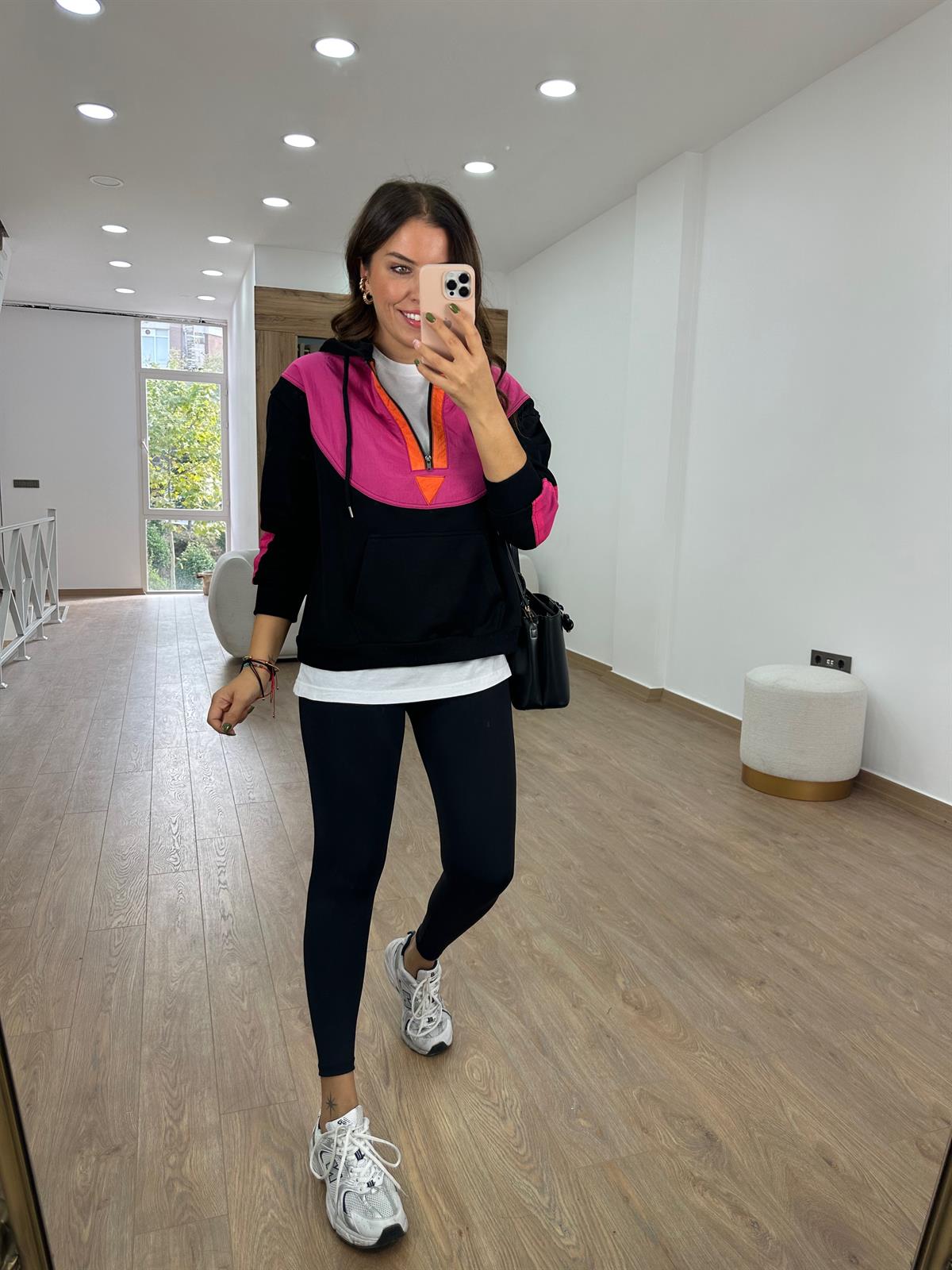 Paraşüt Kumaş Detaylı  İçerisi Şardonlu Sweat- Pembe