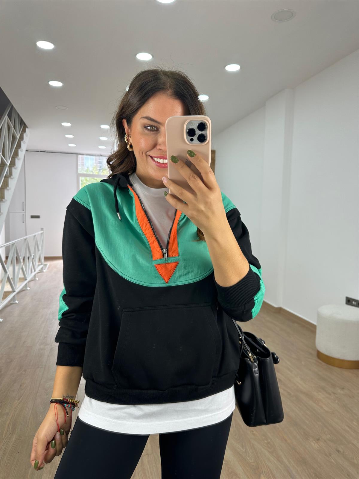 Paraşüt Kumaş Detaylı İçerisi Şardonlu Sweat- Yeşil