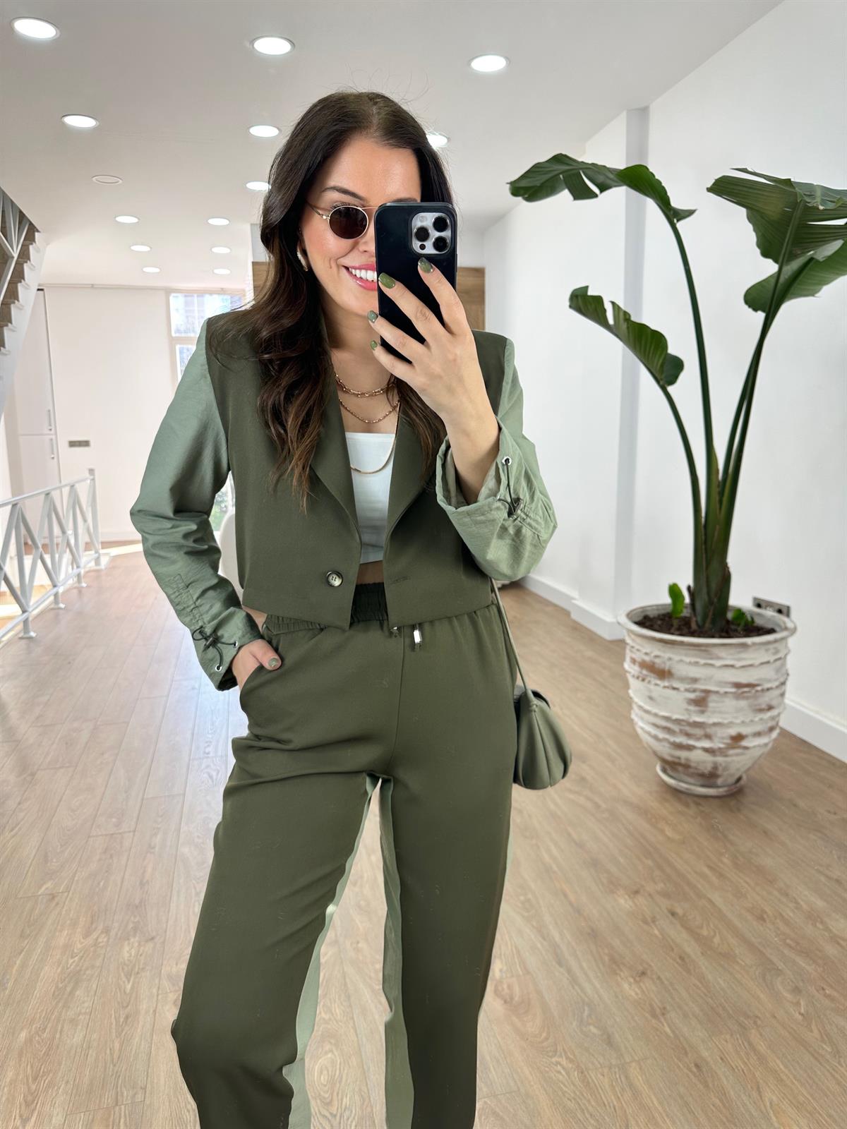 Paraşüt Kumaş Garnili Çift Renk Takım