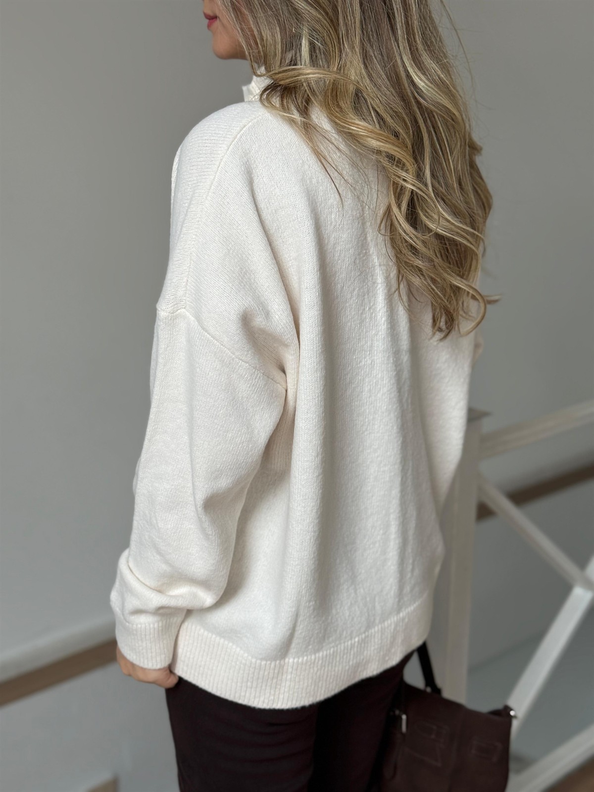 Patlı Düğmeli Kazak - Krem