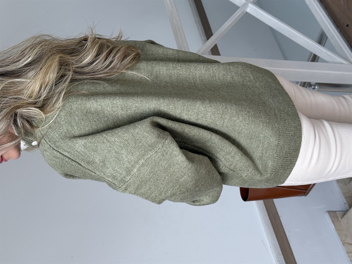 Patlı Düğmeli Kazak - Yeşil