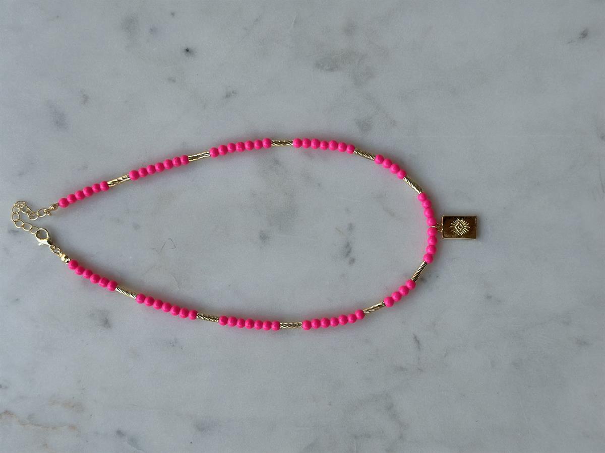 Pembe Boncuk Tasarım Gold Detay Kolye