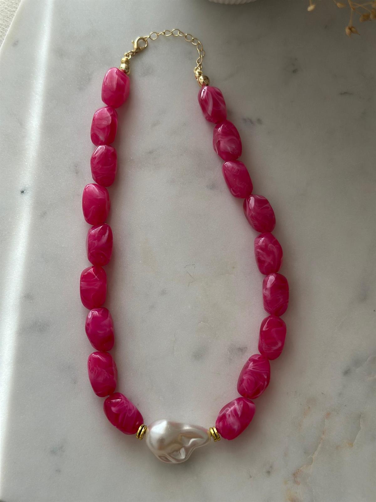 Pembe Doğal Taş Detay Kolye