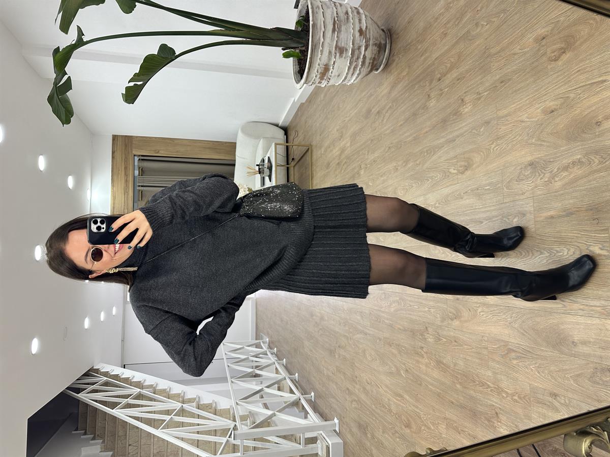 Pileli Etekli Triko Takım-Antrasit