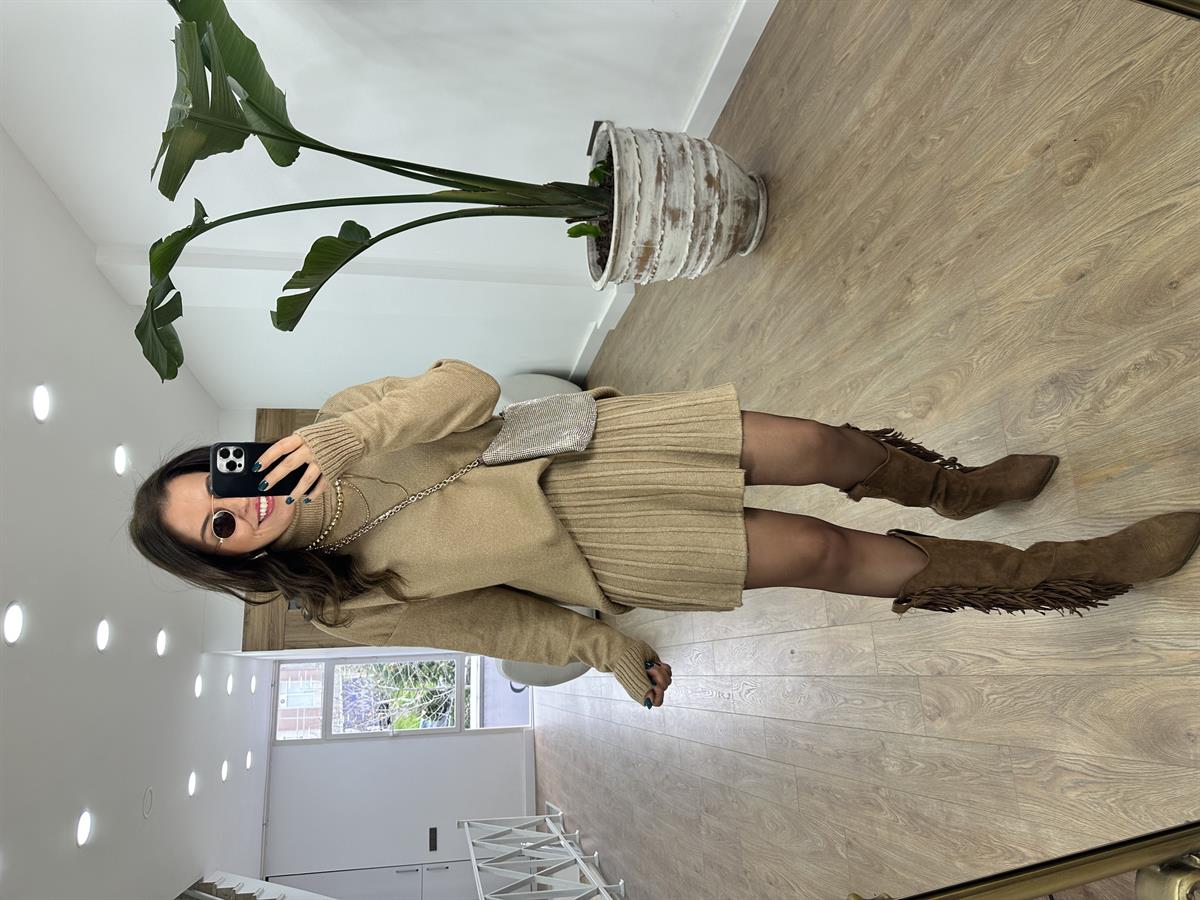 Pileli Etekli Triko Takım-Bej