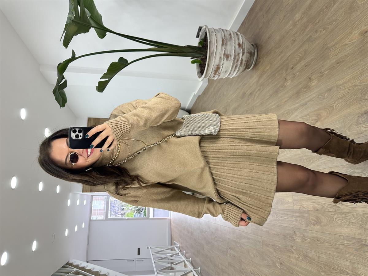 Pileli Etekli Triko Takım-Bej