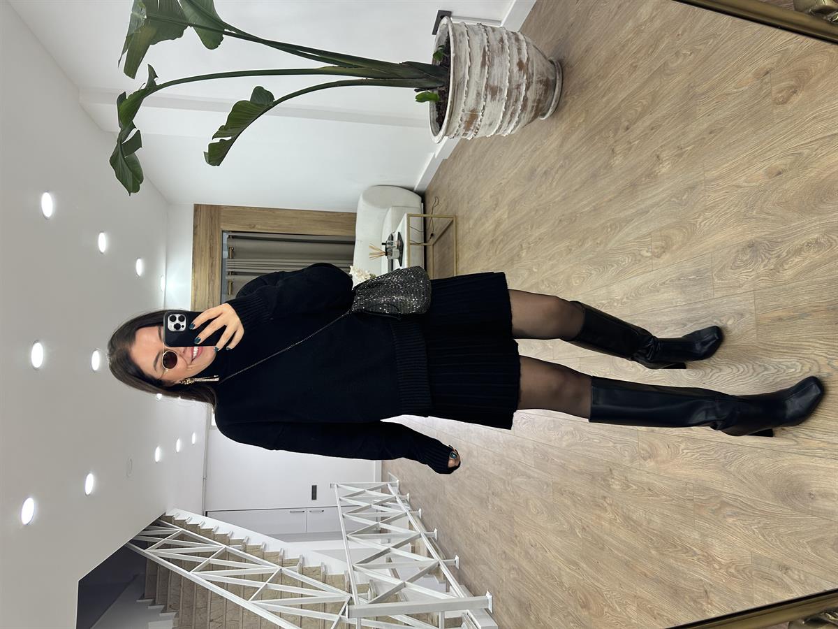 Pileli Etekli Triko Takım-Siyah