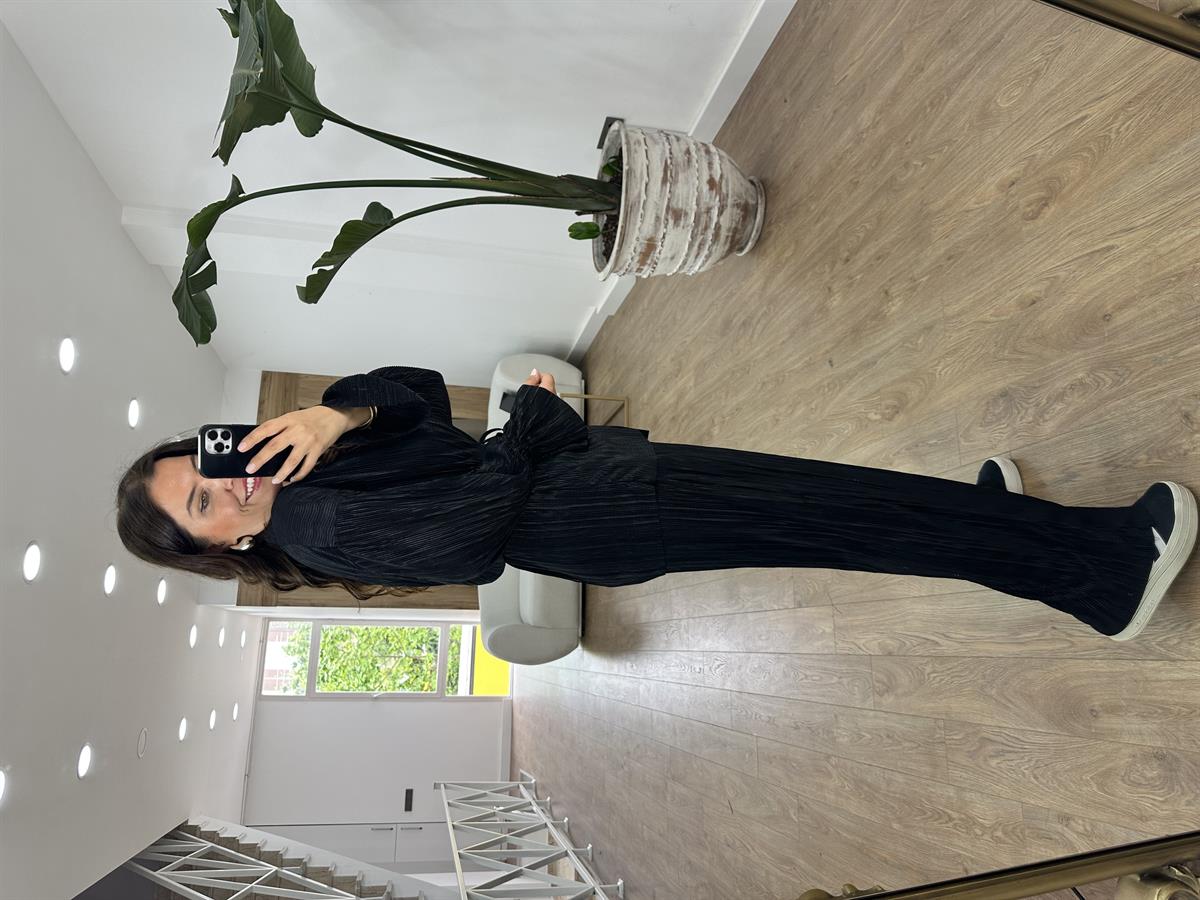 Piliseli Beli Bağlamalı Kimono Takım-Siyah