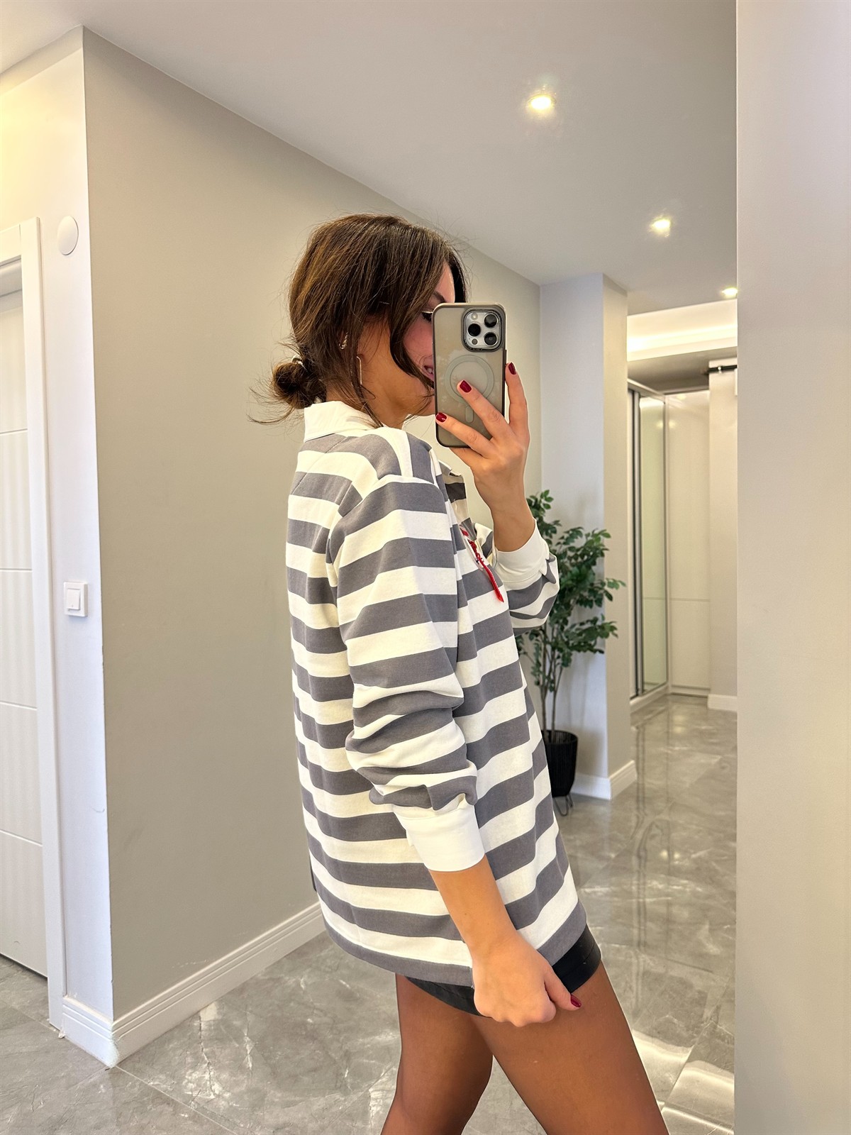 Polo Yaka Çizgili Sweatshirt - Gri