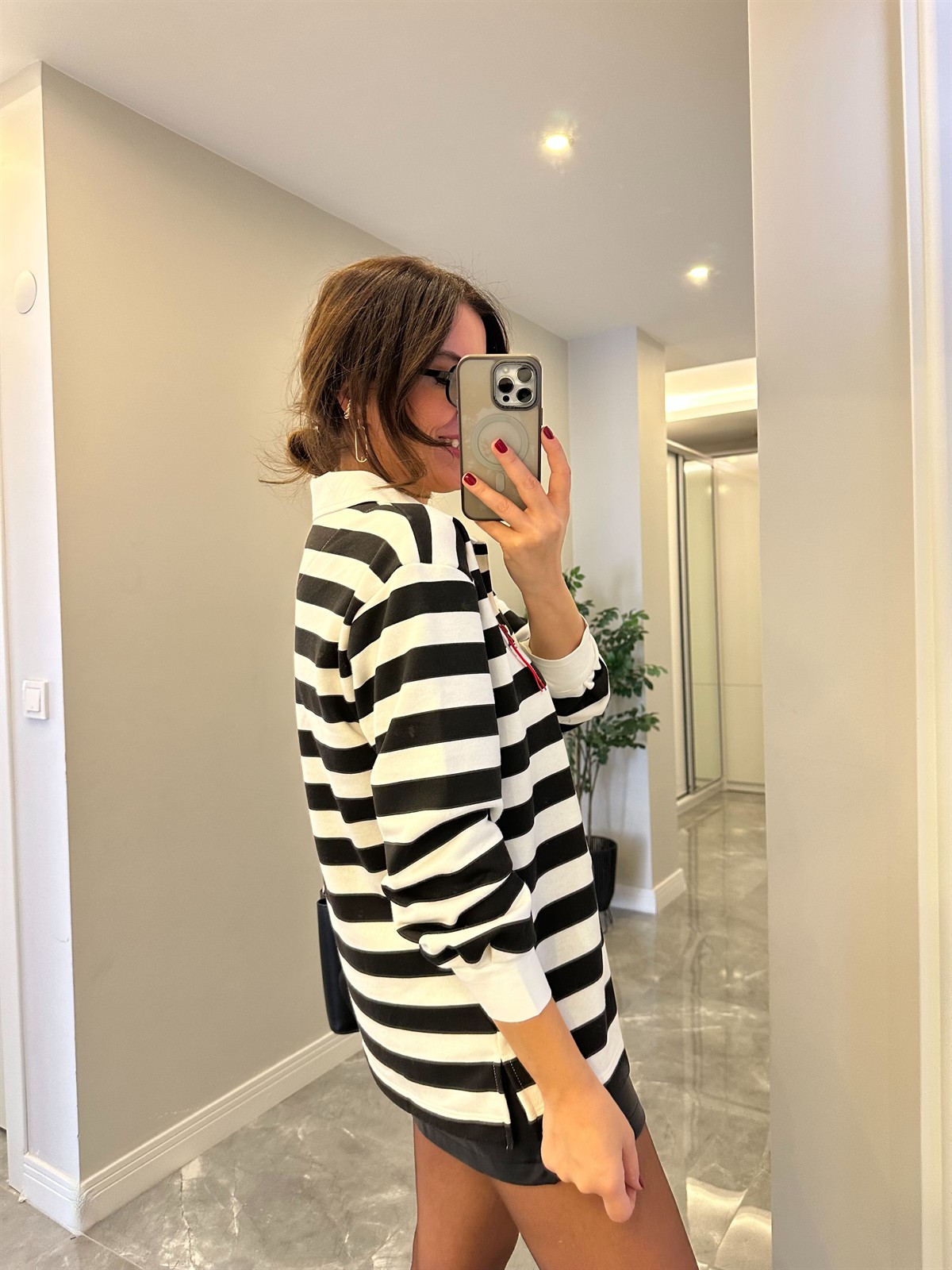 Polo Yaka Çizgili Sweatshirt - Siyah