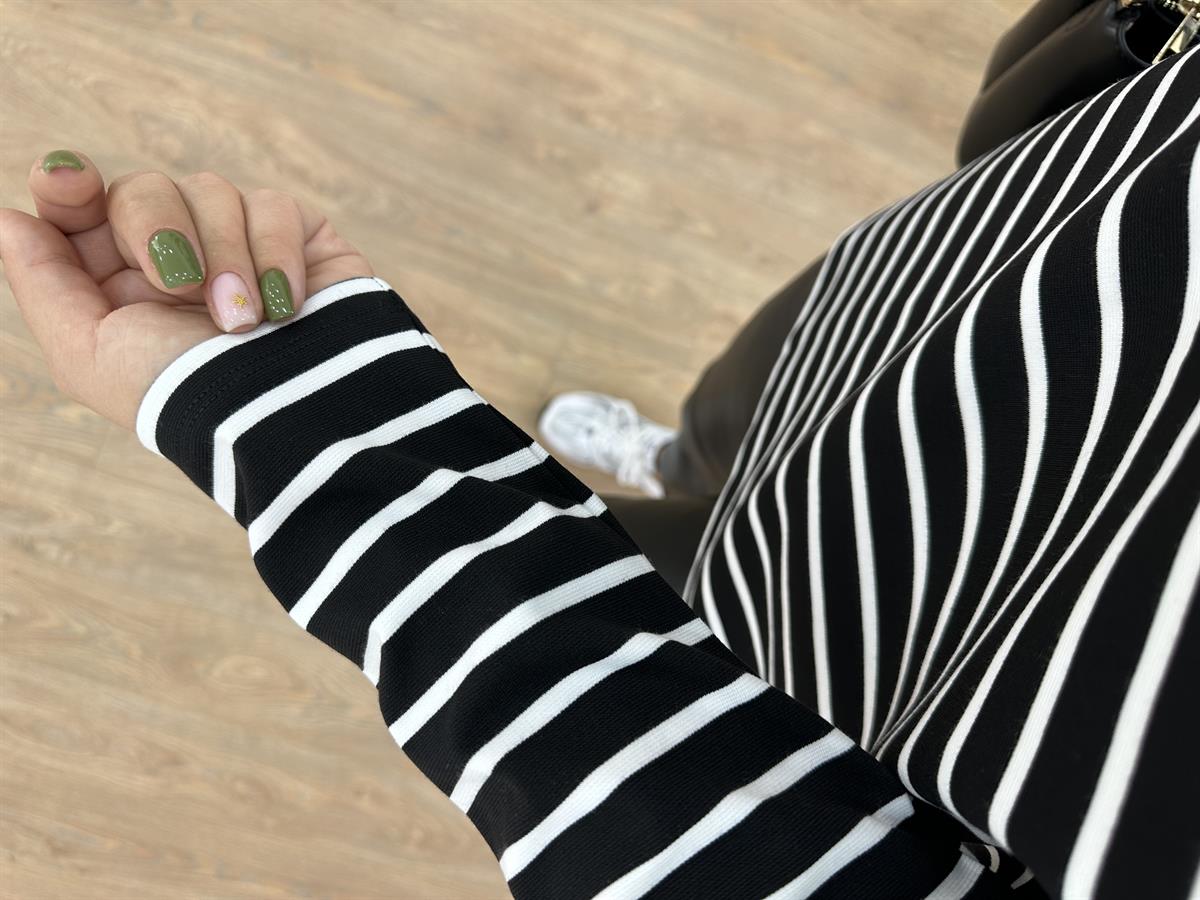 Polo Yaka Çizgili Swetshirt-Siyah