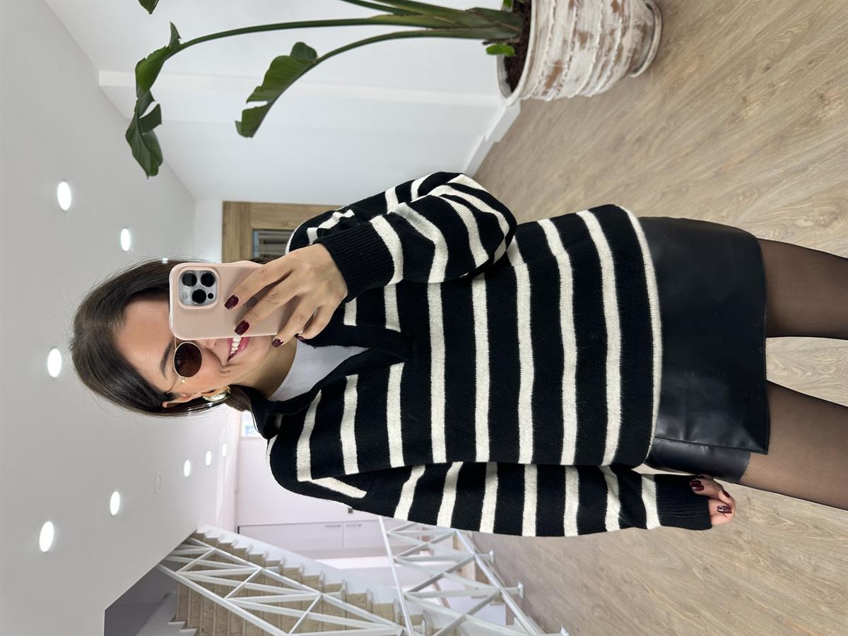 Polo Yaka Çizgili Triko Kazak