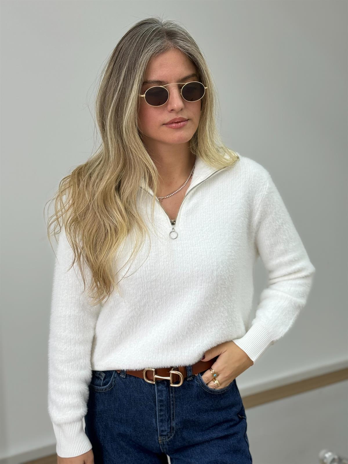 Polo Yaka Fermuar Detaylı Sakallı Triko Kazak - Beyaz