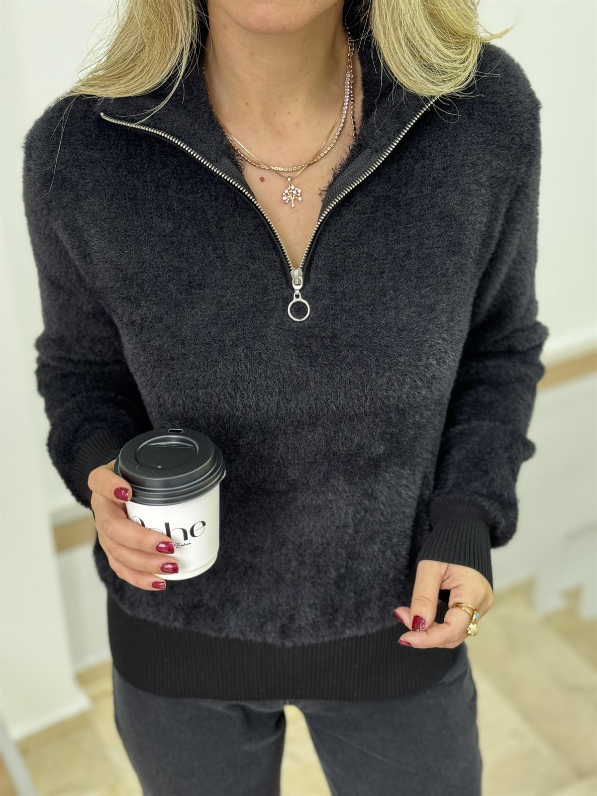 Polo Yaka Fermuar Detaylı Sakallı Triko Kazak - Siyah