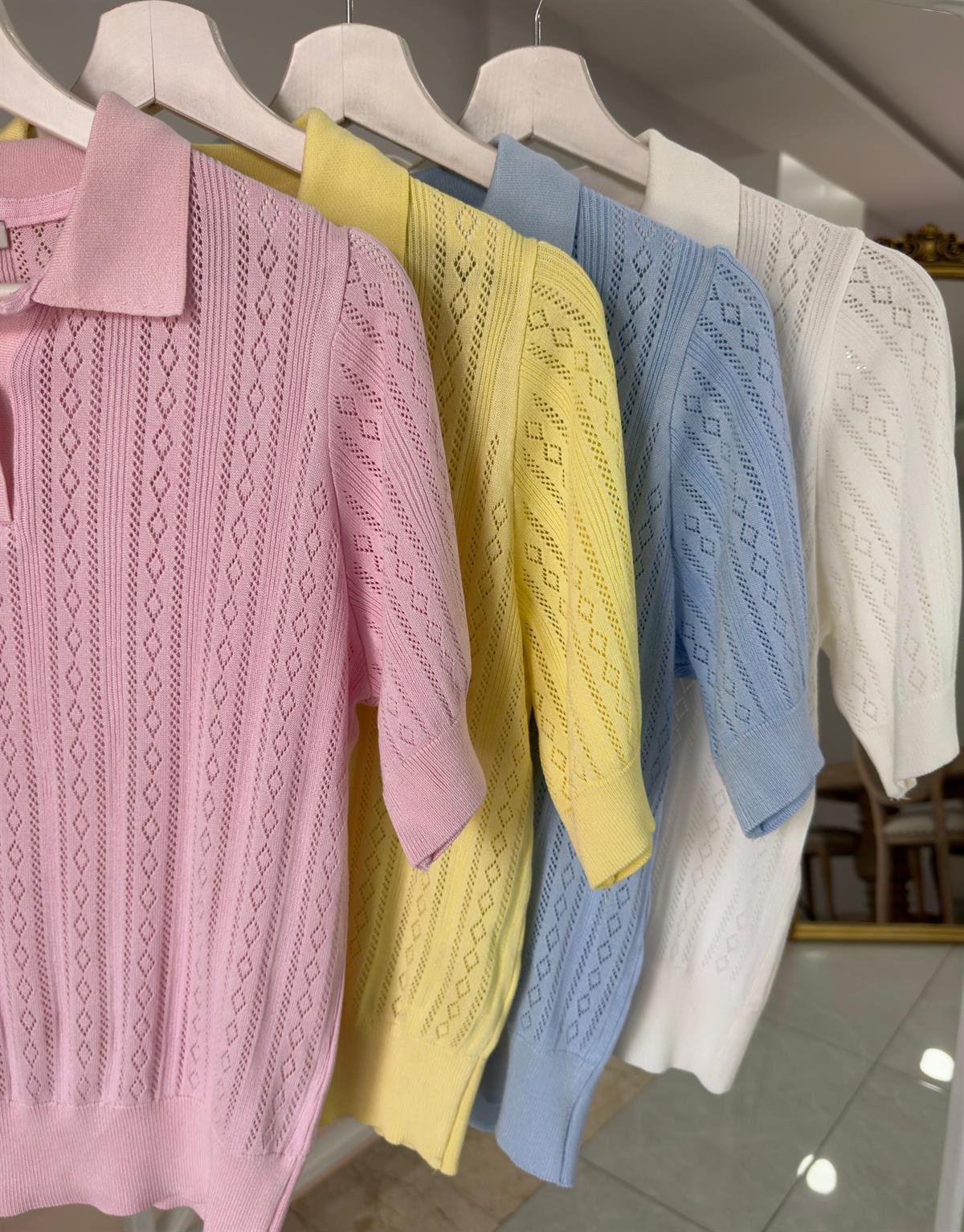 Polo Yaka Kendinden Desenli Bluz - Sarı