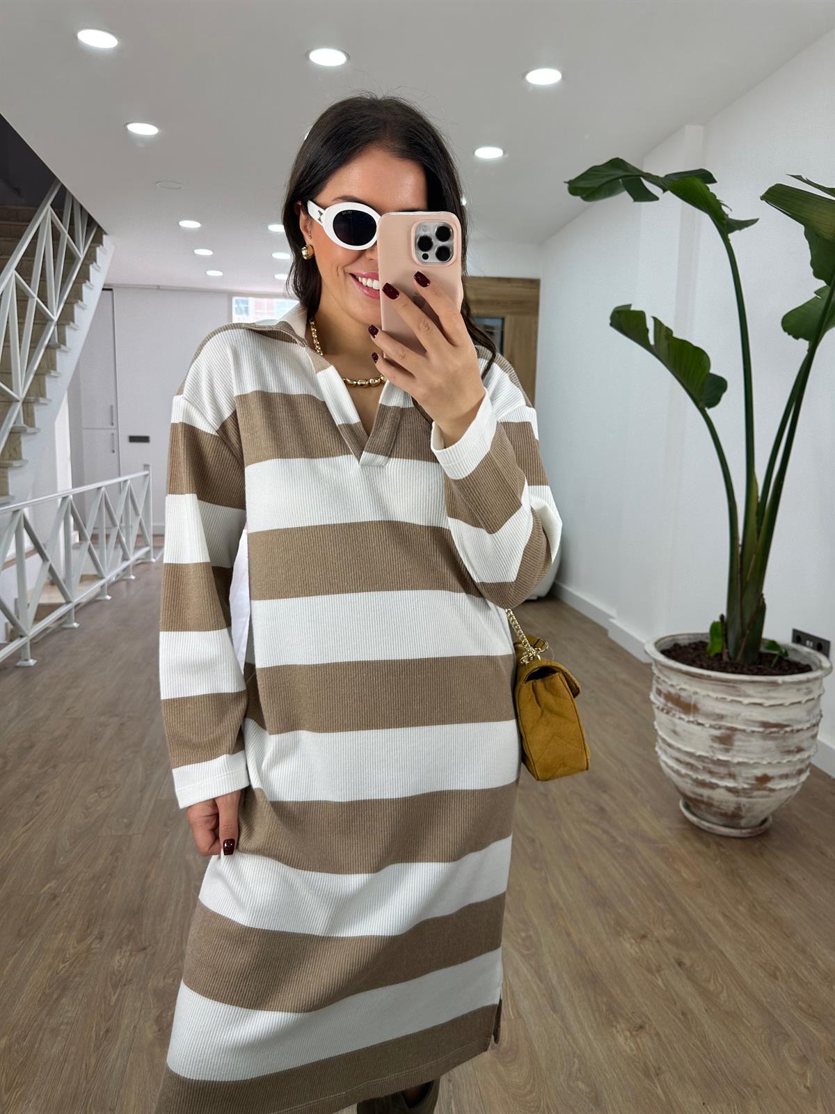 Polo Yaka Yumuşacık Dokuda Salaş Elbise-Kahverengi