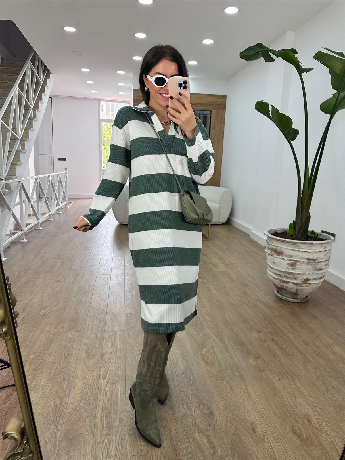 Polo Yaka Yumuşacık Dokuda Salaş Elbise-Yeşil