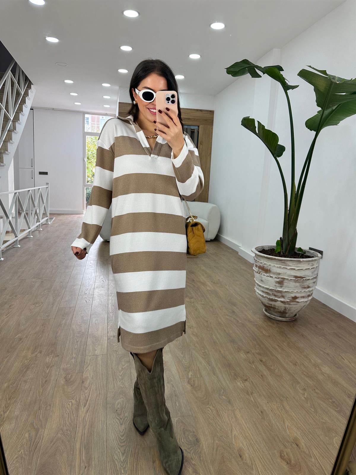 Polo Yaka Yumuşacık Dokuda Salaş Elbise-Kahverengi