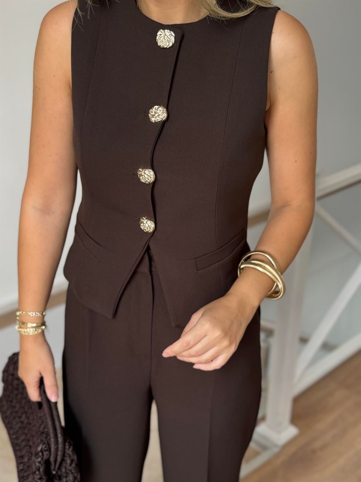 Premium Seri Gold Düğmeli Yelekli Takım - Kahverengi