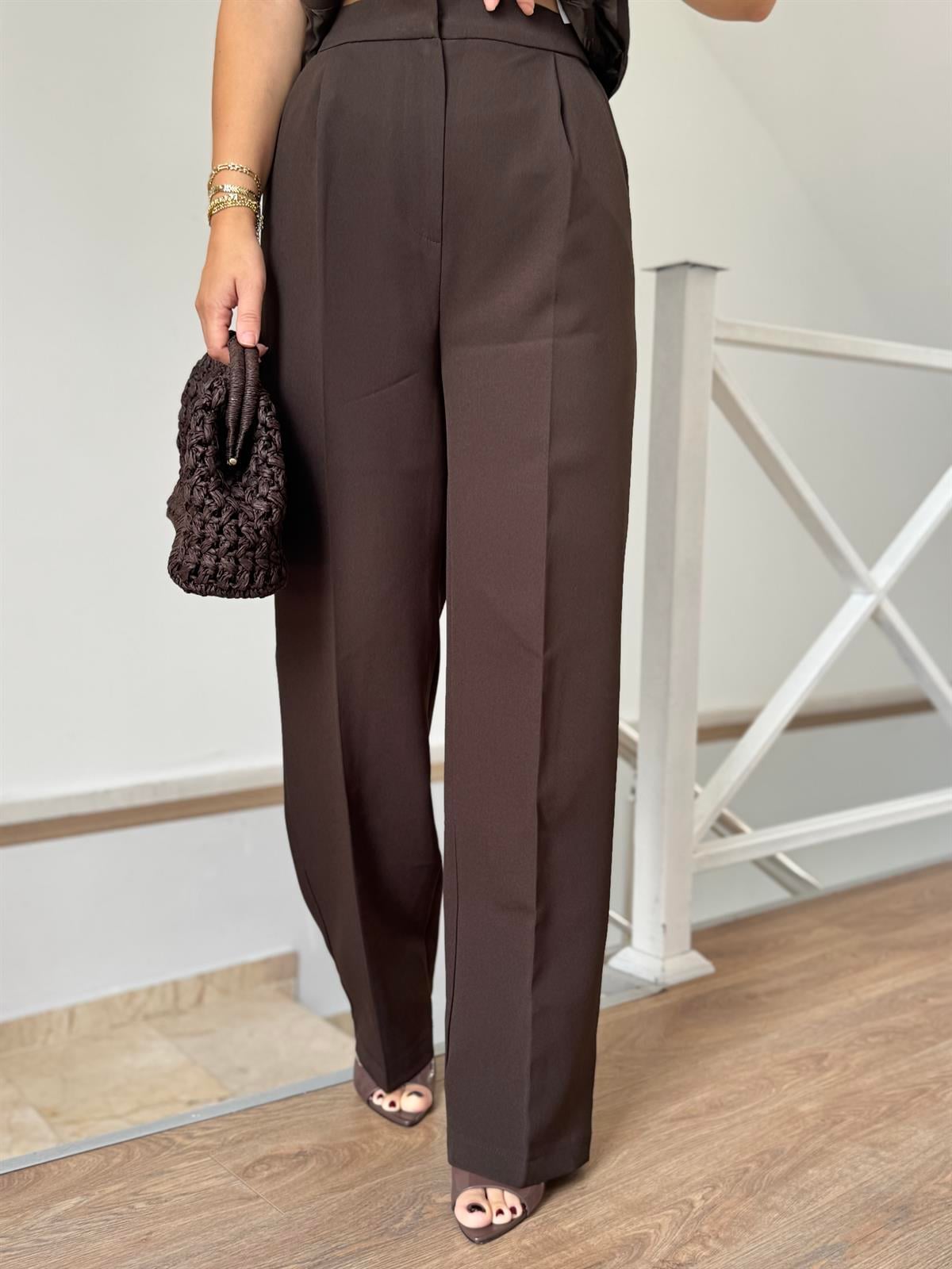 Premium Seri Gold Düğmeli Yelekli Takım - Kahverengi