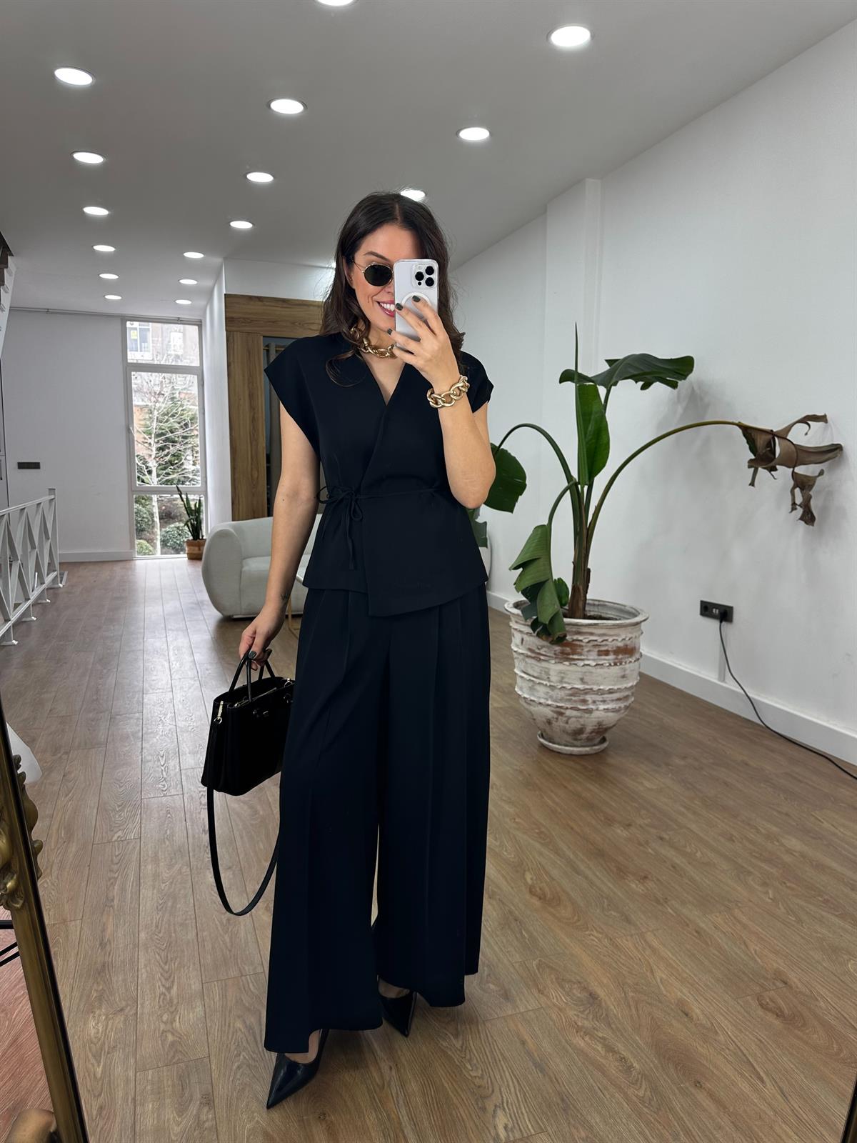 Premium Seri Tasarım Beli Bağlamalı Takım - Siyah