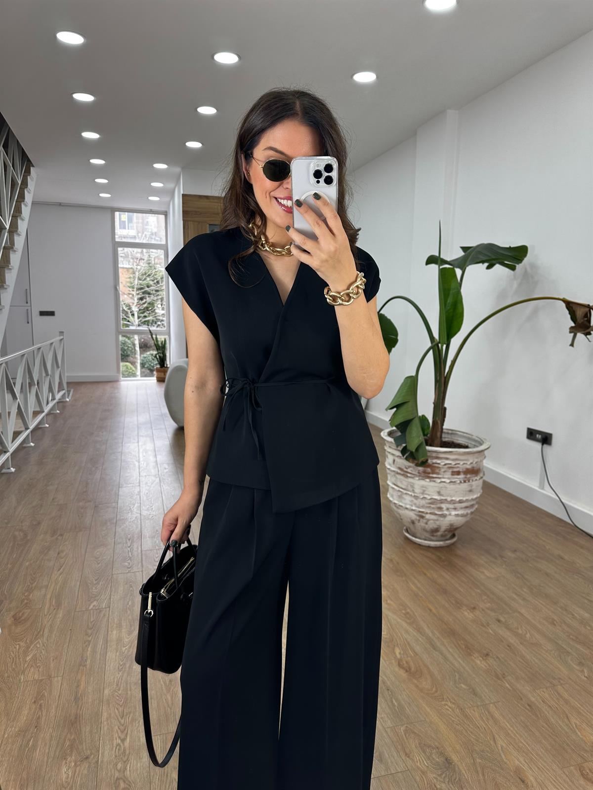 Premium Seri Tasarım Beli Bağlamalı Takım - Siyah