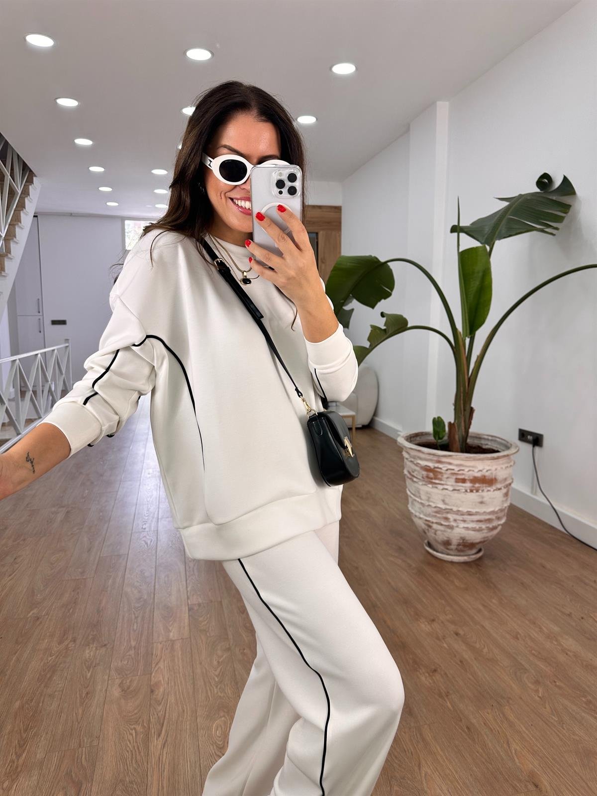 Premuim Seri Biyeli Modal Takım - Ekru 