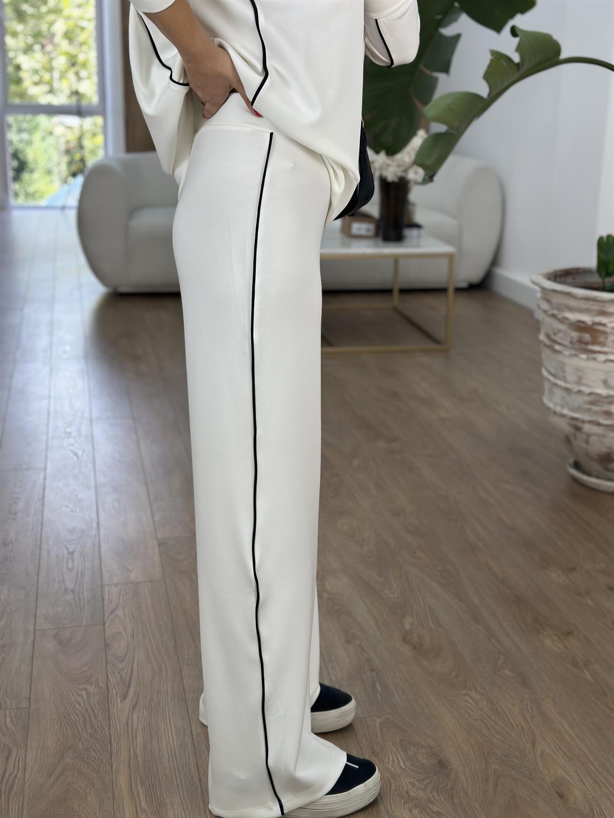 Premuim Seri Biyeli Modal Takım - Ekru 