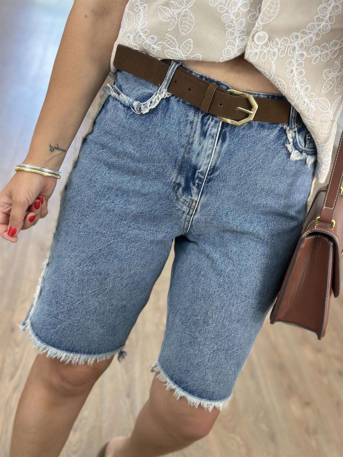 Püskül Detaylı Şehirboy Şort