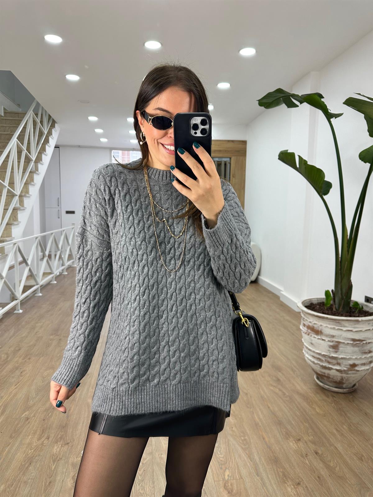 Saç Örgü Desenli Yandan Yırtmaçlı Salaş Kazak-Gri