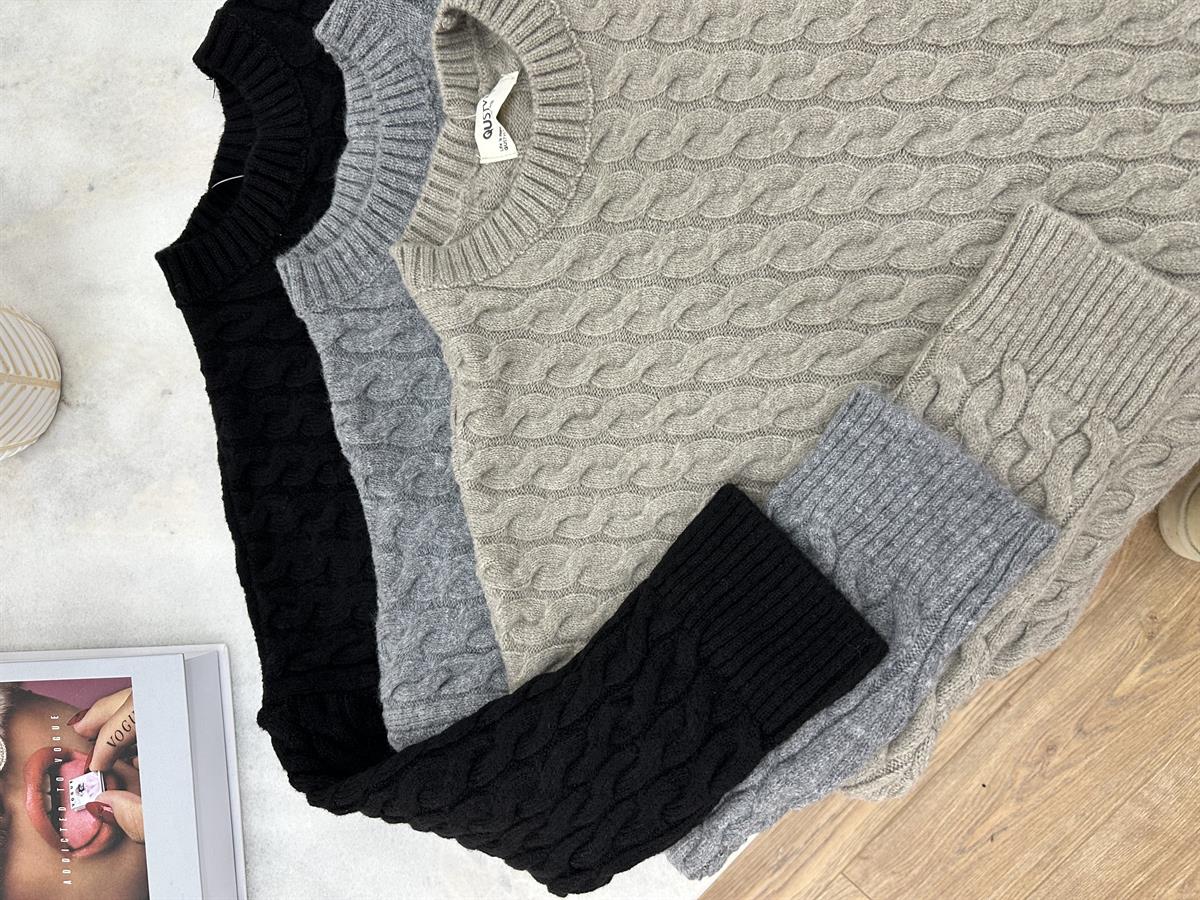 Saç Örgü Desenli Yandan Yırtmaçlı Salaş Kazak-Siyah