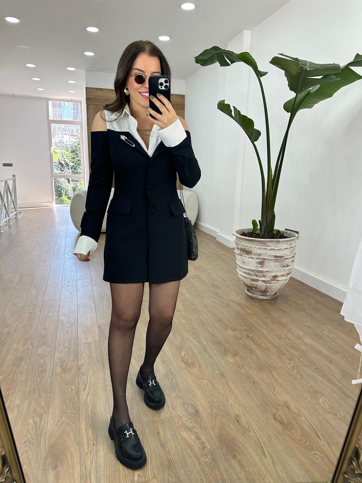 Saten Garnili Broşlu Tasarım Ceket Elbise